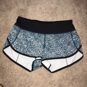 Lululemon women’s speed up short SIZE 2